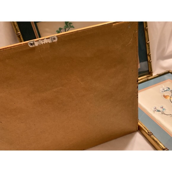 Set of 3 Vintage Chinese Silk Bird & Flower Paintings In Faux Bamboo Frames - Picture 8 of 14